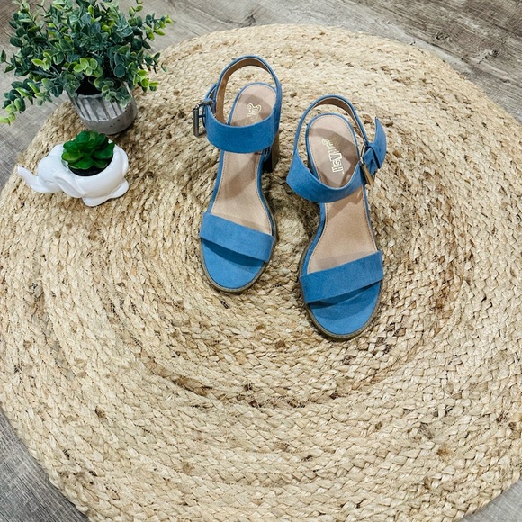 Brash Light Blue Chunk Heels - Picture 4 of 12